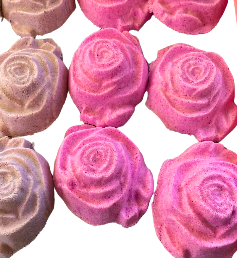 Frosted Rose Christmas Bath Bomb in Sparkling Snow Scent