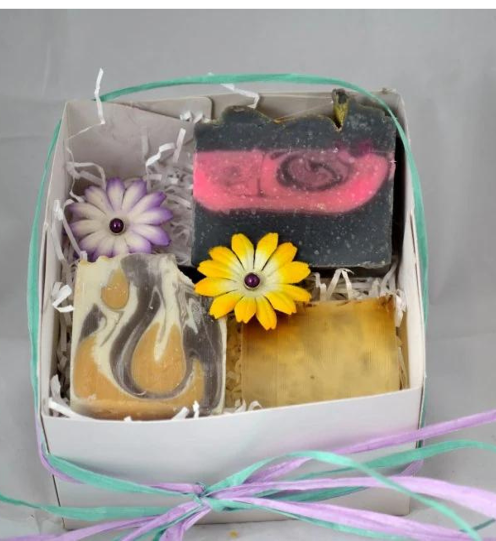 Handmade Soap Gift Set, Three Handmade Soap Slices - Lavender - Chocolate - Precious Gold - Vegan Soap - Sensitive Skin Soap