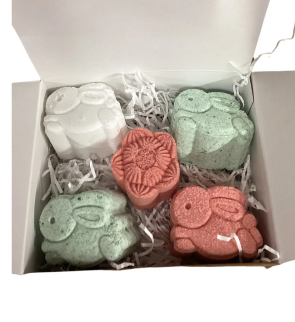 Spring Bath Bomb Gift Set, Rabbit and Floral Bath Bombs in Coconut and Melon